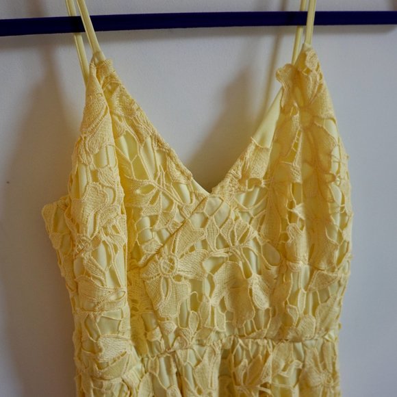 Design Lab Yellow Lace Overlay Midi Dress Size S - Picture 3 of 7